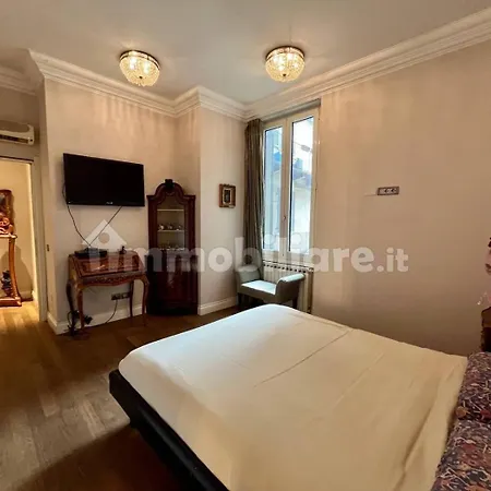 Chandelier - Center Milano