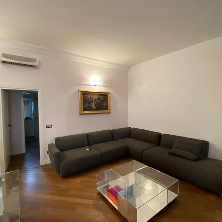 Chandelier - Center Apartmán Milán