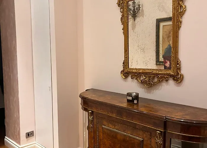 Chandelier - Center Lejlighed *